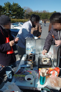 もちいかがっすかぁ〜? もちいかがっすかぁ〜?