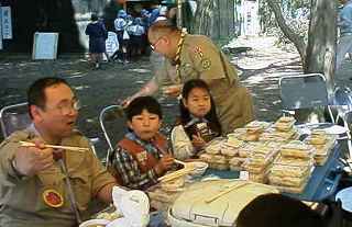 lunch-1.jpg (12553 oCg)