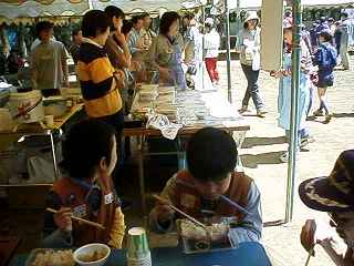 lunch-2.jpg (14900 oCg)